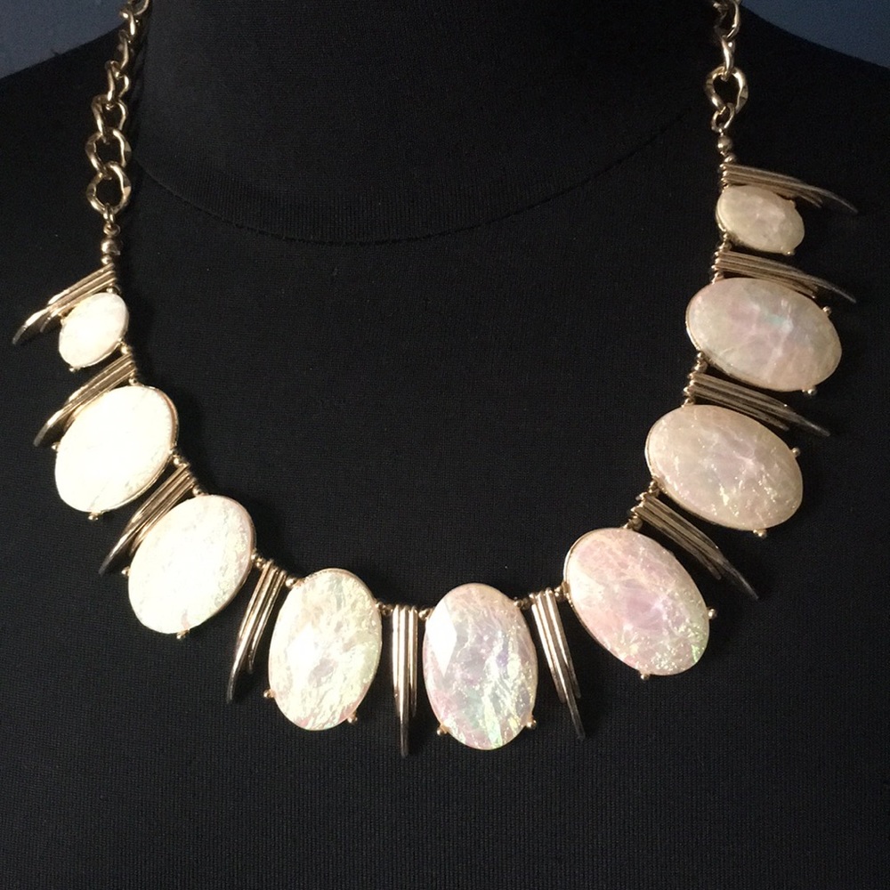 ❤️HP❤️ Faux Opal Element Statement Necklace❤️❤️